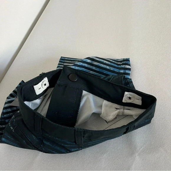 Art Class Striped Hybrid Swim Shorts Size 4 Boys Kids Black Tie Dye - Picture 5 of 6